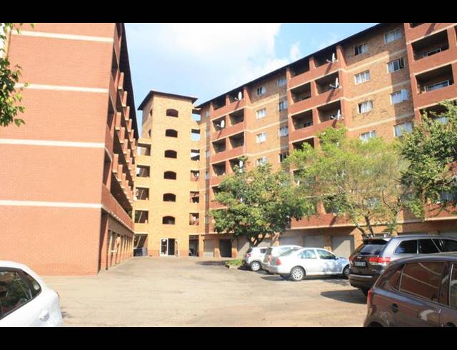2 BEDROOM APARTMENT FOR SALE IN ZWARTKOP